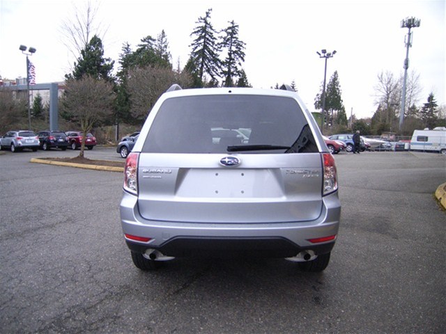 Subaru Forester 2012 photo 3