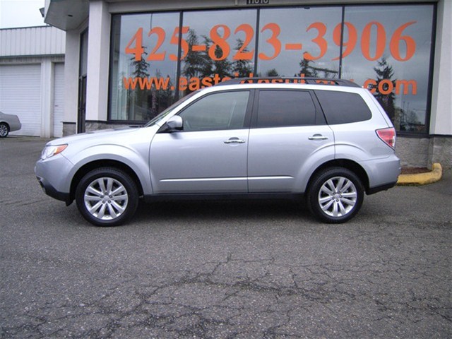 Subaru Forester 2012 photo 4