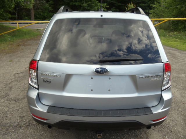 Subaru Forester 2012 photo 2