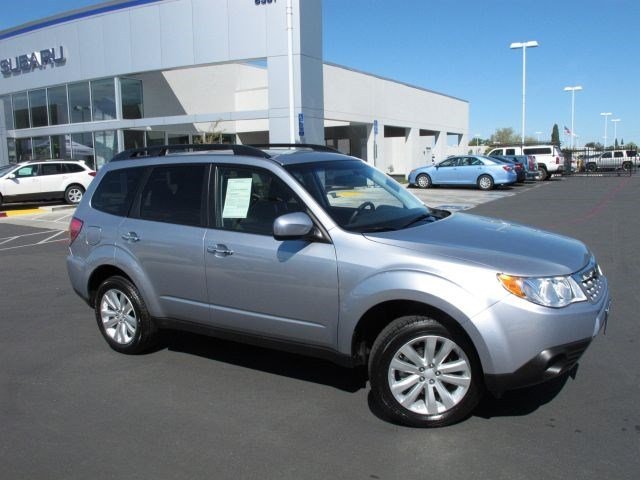 Subaru Forester 2012 photo 1
