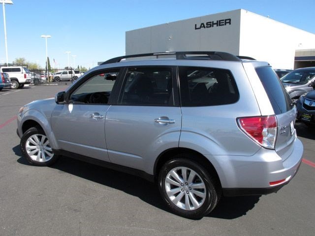 Subaru Forester 2012 photo 3