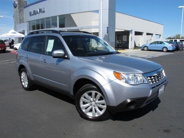 Subaru Forester 2012 photo 4