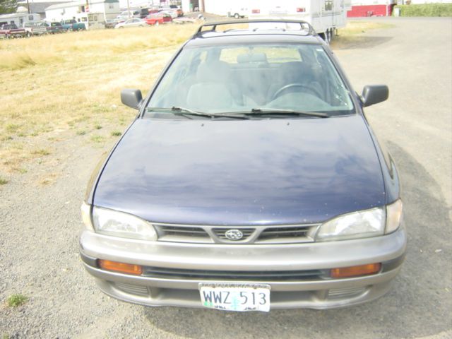 Subaru Impreza 1996 photo 0