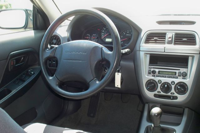Subaru Impreza 2004 photo 2