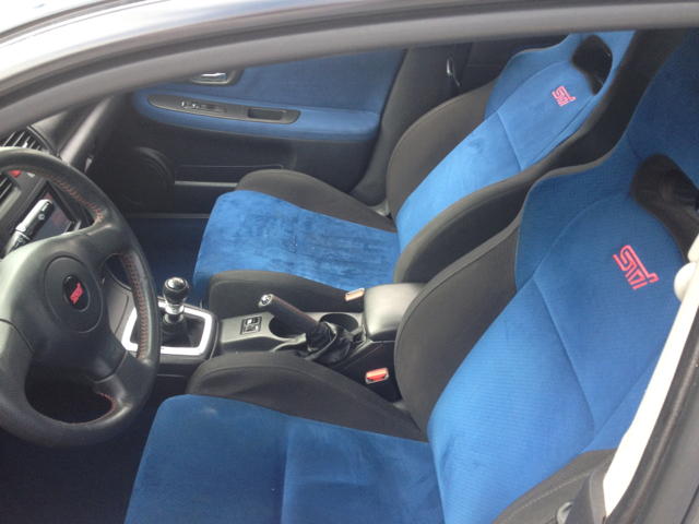 Subaru Impreza Awd-2nd Bench-sunroof-newer Tires-6 CD Sedan