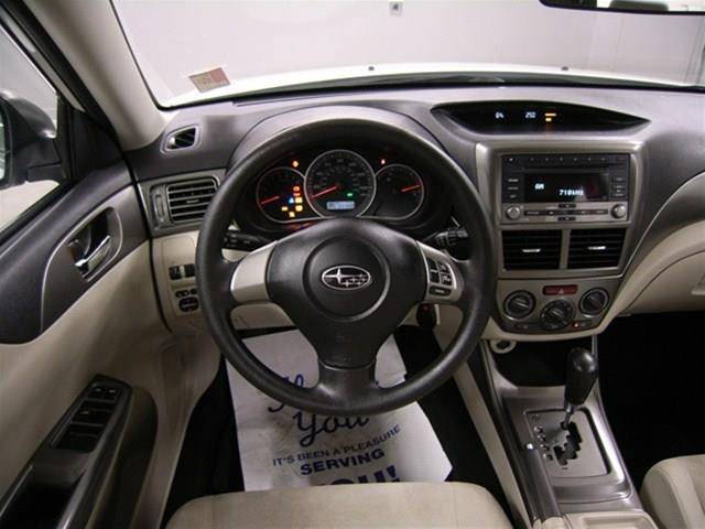 Subaru Impreza 2011 photo 14