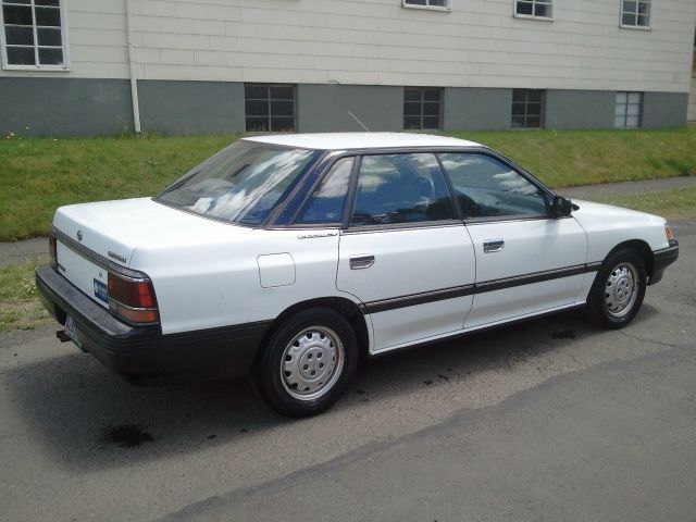 Subaru Legacy 1990 photo 1