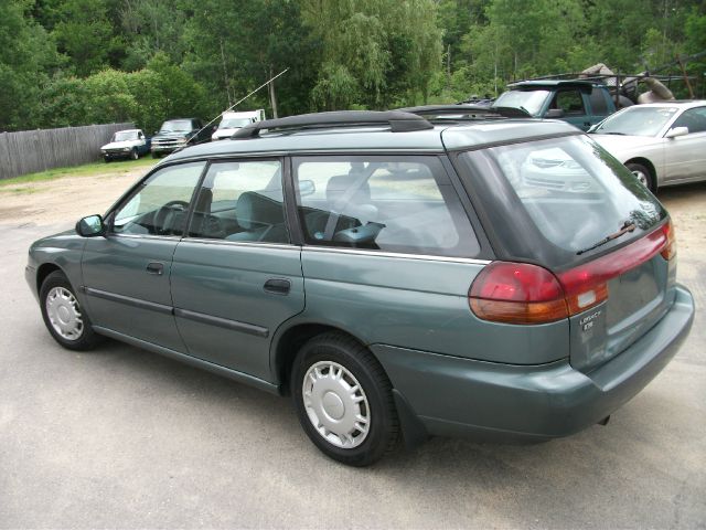 Subaru Legacy 1995 photo 1