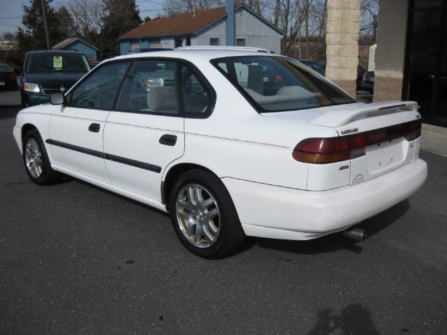 Subaru Legacy 1996 photo 3