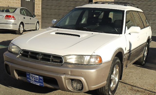 Subaru Legacy 1999 photo 1