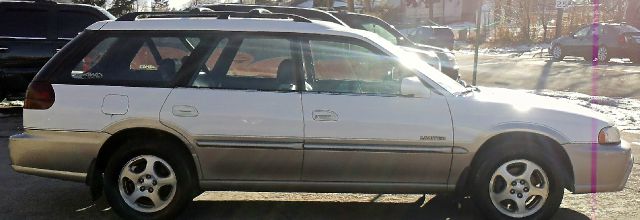 Subaru Legacy 1999 photo 2