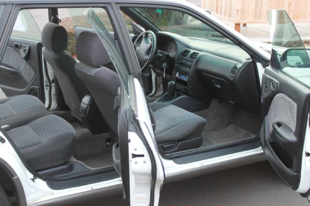 Subaru Legacy 1999 photo 1