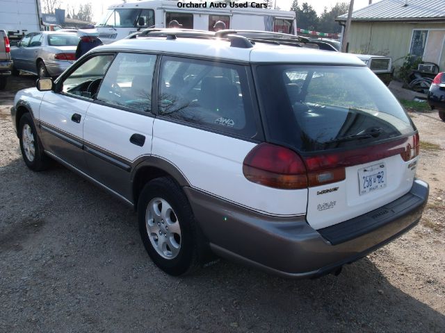 Subaru Legacy 1999 photo 2