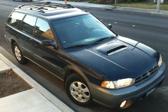 Subaru Legacy 1999 photo 1
