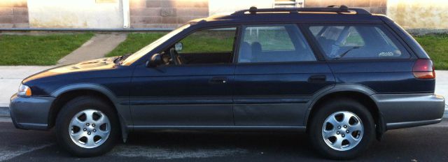 Subaru Legacy 1999 photo 2