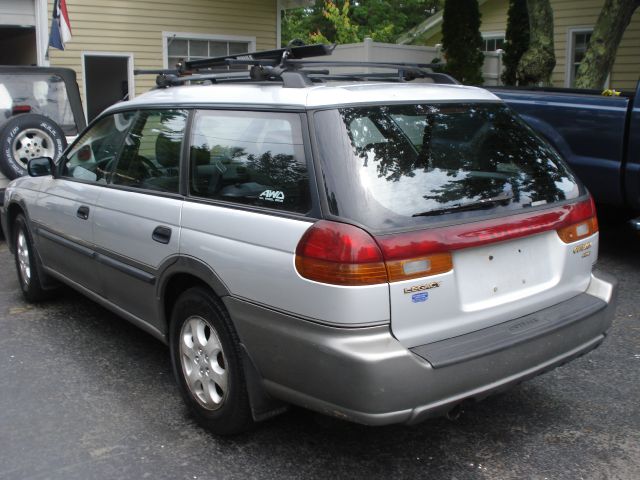 Subaru Legacy 1999 photo 1