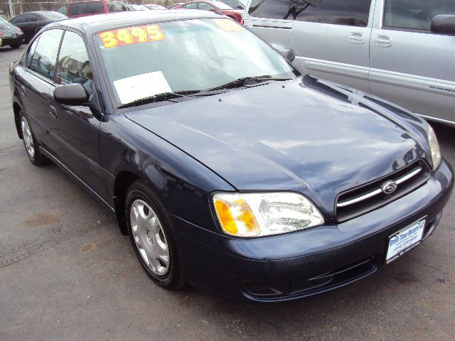 Subaru Legacy 2000 photo 2