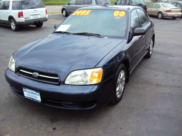 Subaru Legacy 2000 photo 4