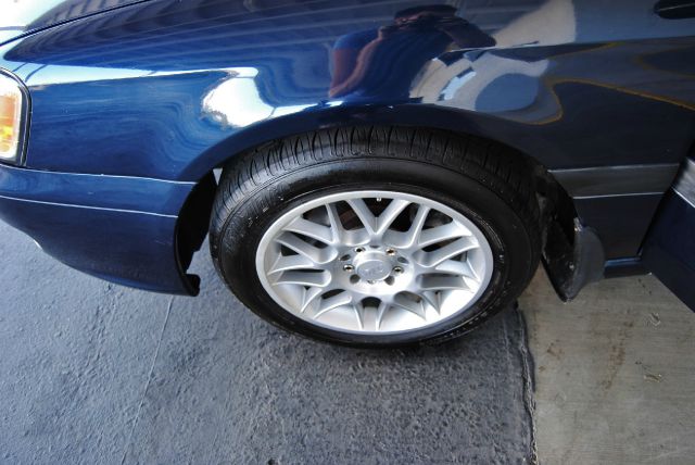 Subaru Legacy 2000 photo 14