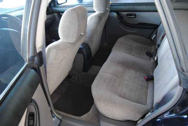 Subaru Legacy 2000 photo 15