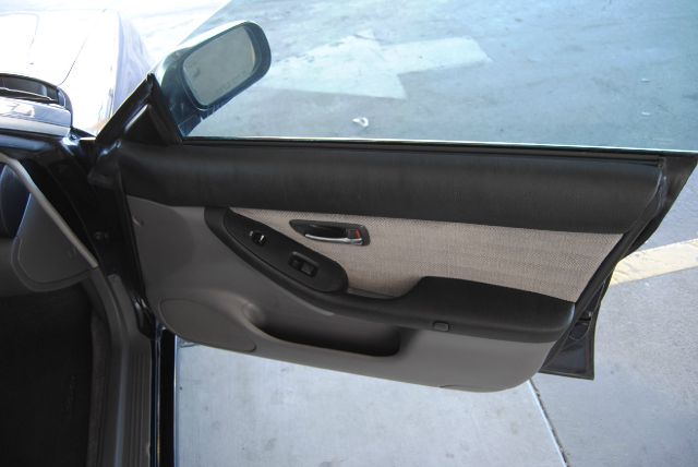 Subaru Legacy 2000 photo 19