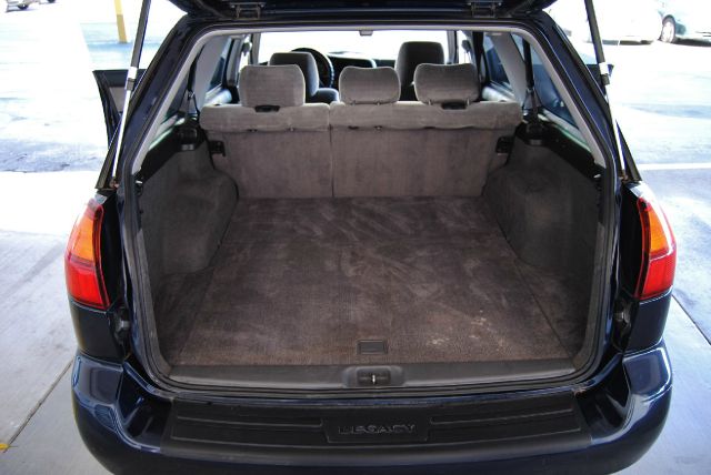 Subaru Legacy 2000 photo 9