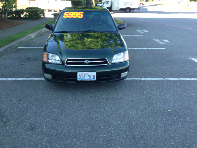 Subaru Legacy 2000 photo 4