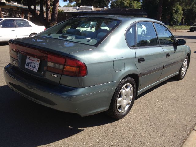 Subaru Legacy ESi Sedan