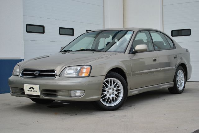 Subaru Legacy 2000 photo 2