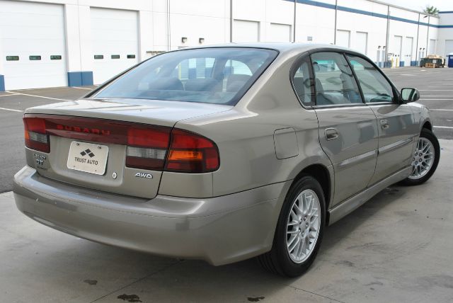 Subaru Legacy 2000 photo 3