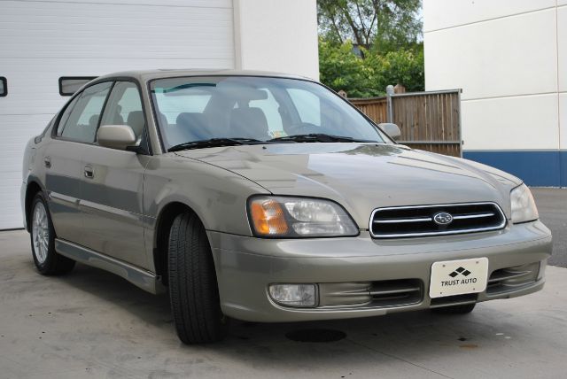 Subaru Legacy 2000 photo 4