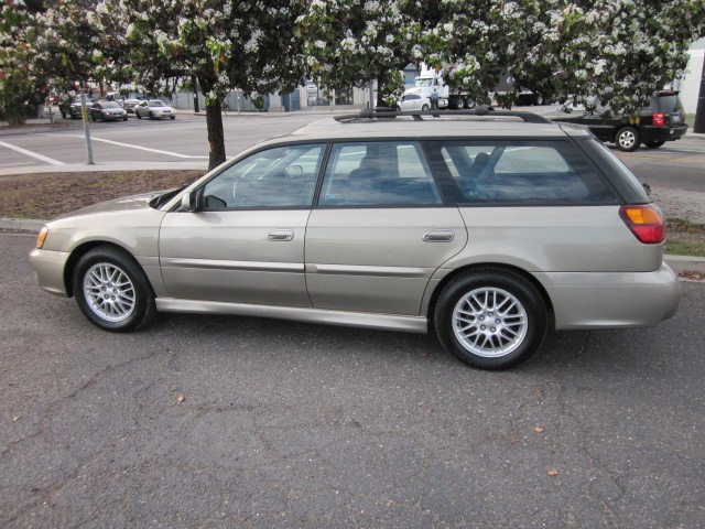 Subaru Legacy 2000 photo 3