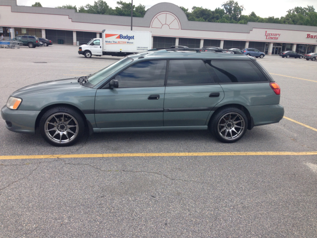 Subaru Legacy 2001 photo 2