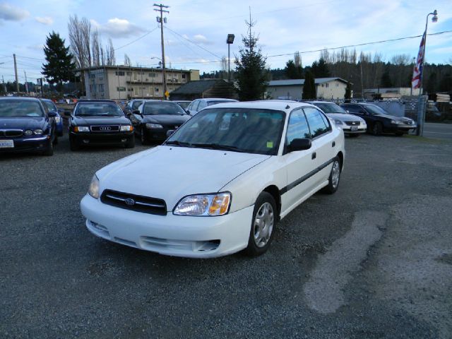 Subaru Legacy 2001 photo 2