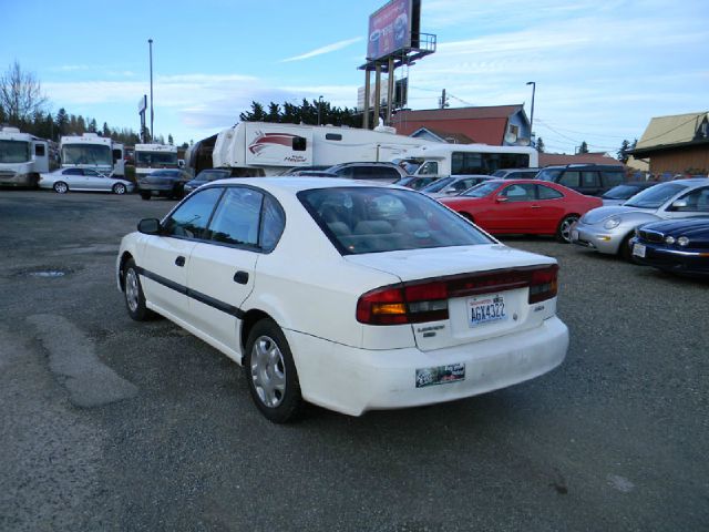 Subaru Legacy 2001 photo 4
