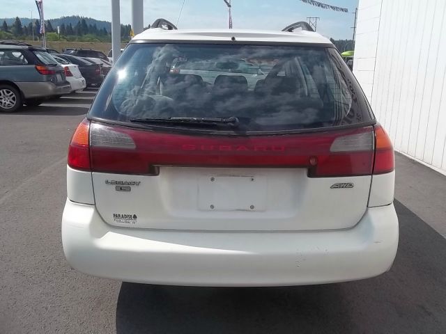 Subaru Legacy ESi Wagon