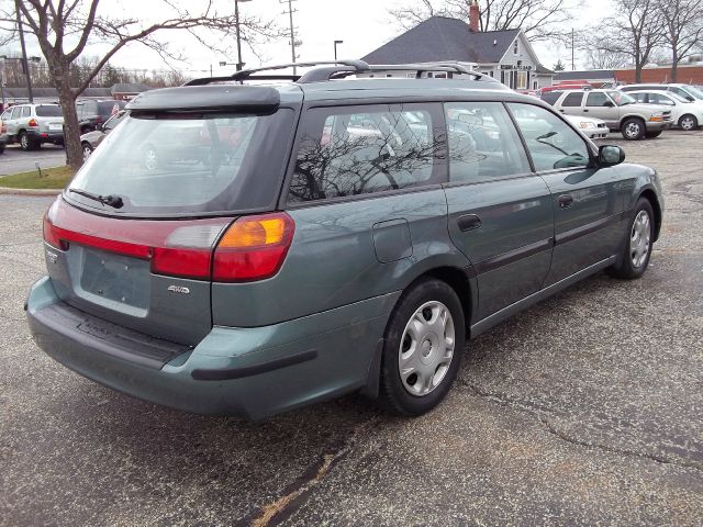 Subaru Legacy 2002 photo 1