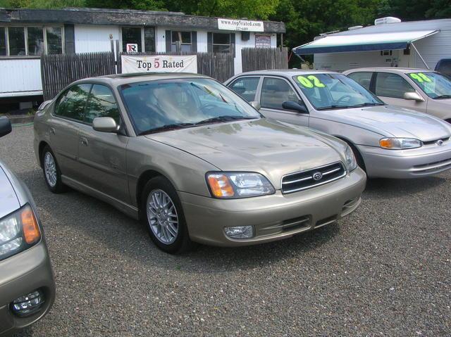 Subaru Legacy 2002 photo 1