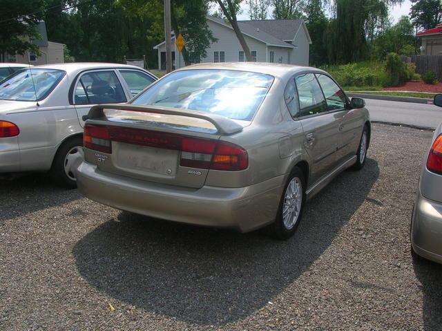 Subaru Legacy 2002 photo 3