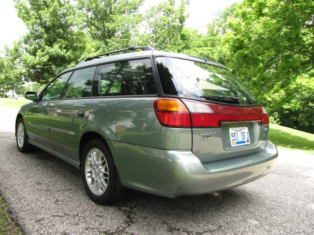 Subaru Legacy 2003 photo 2