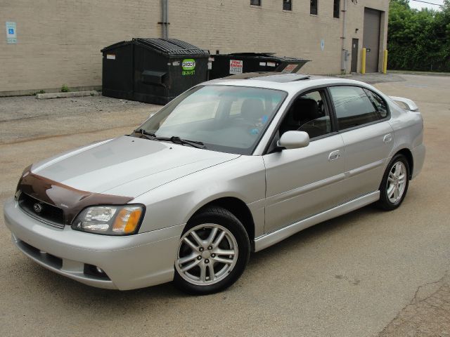 Subaru Legacy 2003 photo 2