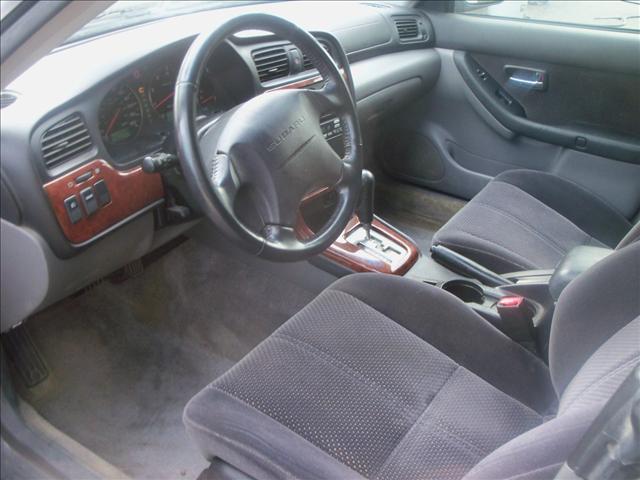 Subaru Legacy 2004 photo 3