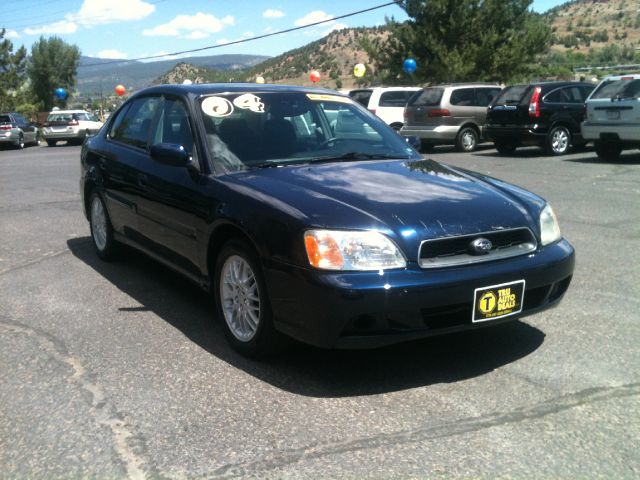 Subaru Legacy 2004 photo 2
