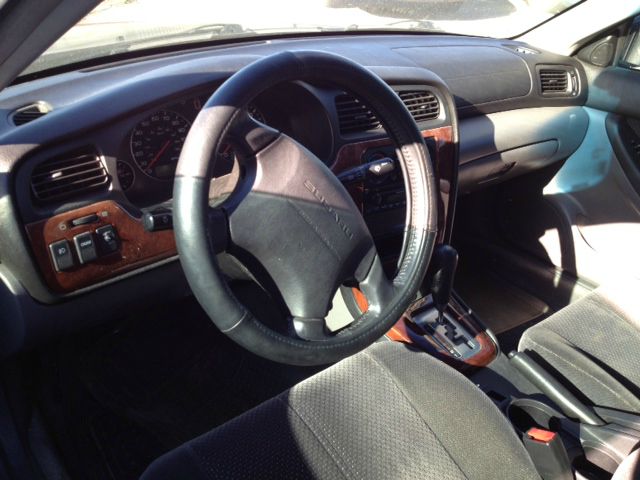 Subaru Legacy 2004 photo 1