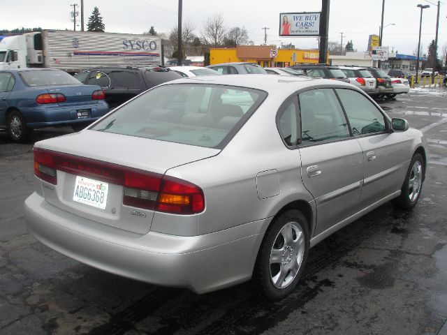 Subaru Legacy 2004 photo 4