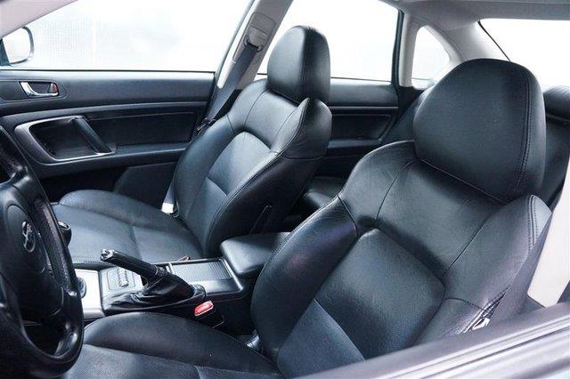 Subaru Legacy 2005 photo 12