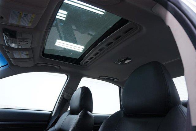 Subaru Legacy 2005 photo 2