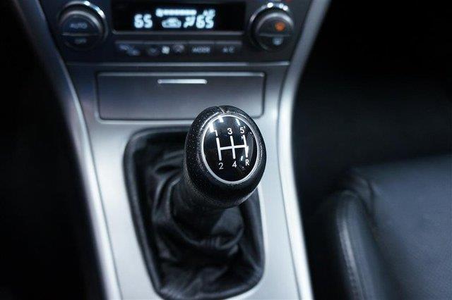 Subaru Legacy 2005 photo 21
