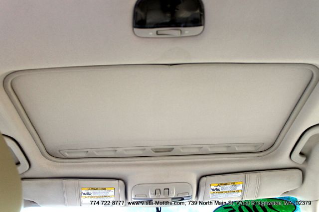 Subaru Legacy 2005 photo 14