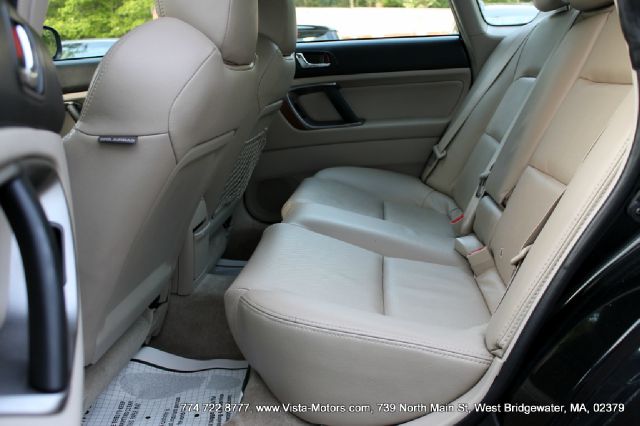 Subaru Legacy 2005 photo 20